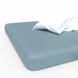 Handgefertigtes luxuriöses Premium gestreifter Satin Baumwoll Spannbettlaken | Stone Blue